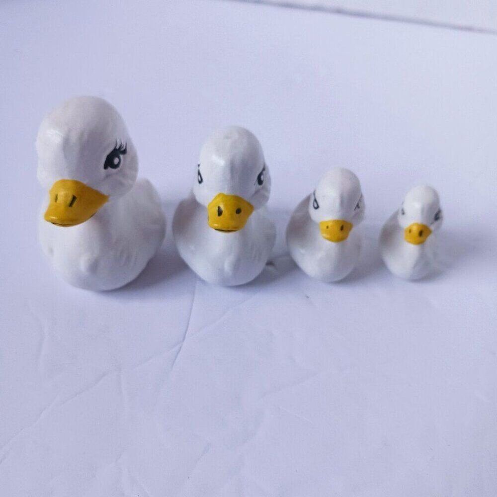 4 Vintage Hand Painted Mini Ceramic Ducks